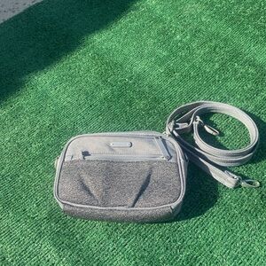 Baggallini crossbody purse